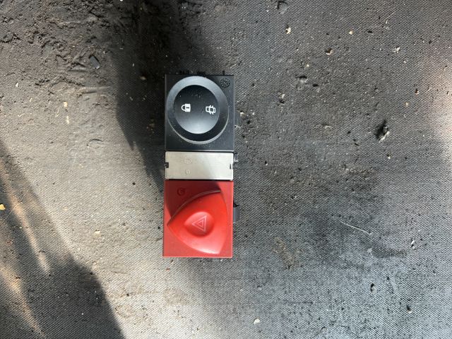 bontott RENAULT MEGANE II Vészvillogó Kapcsoló