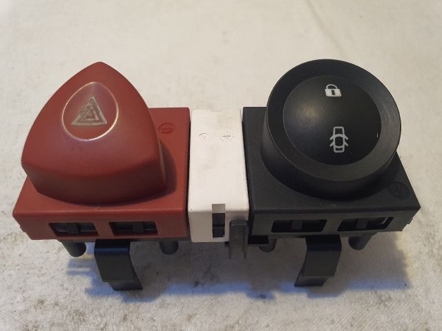 bontott RENAULT MEGANE II Vészvillogó Kapcsoló