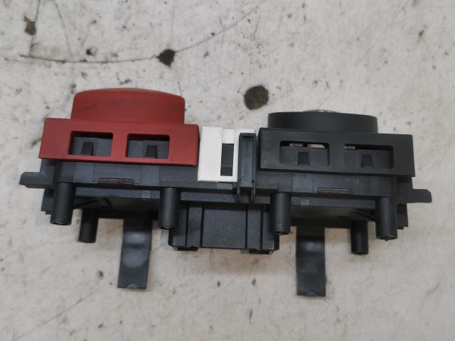 bontott RENAULT MEGANE II Vészvillogó Kapcsoló