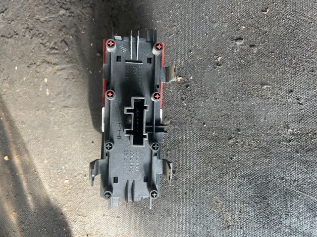 bontott RENAULT MEGANE II Vészvillogó Kapcsoló