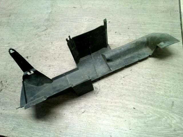 bontott RENAULT MEGANE II Vízhűtő Radiátor Tartó