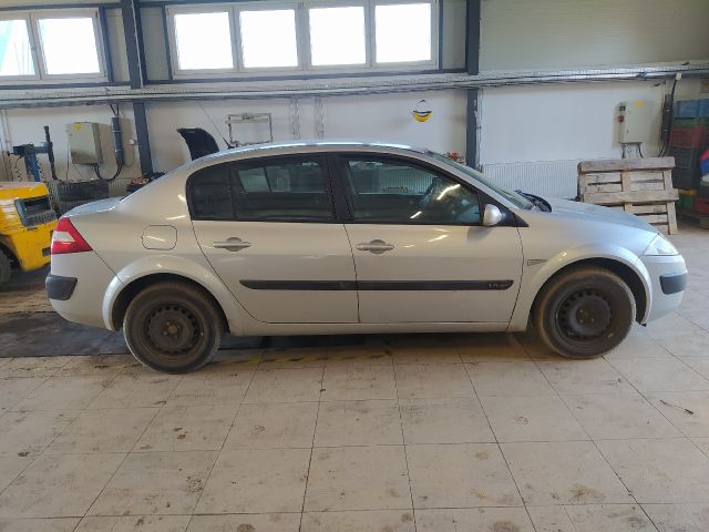 bontott RENAULT MEGANE II Vonóhorog