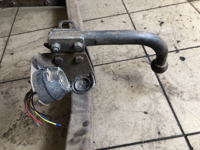 bontott RENAULT MEGANE II Vonóhorog