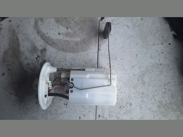 bontott RENAULT MEGANE III Üzemanyag Szivattyú