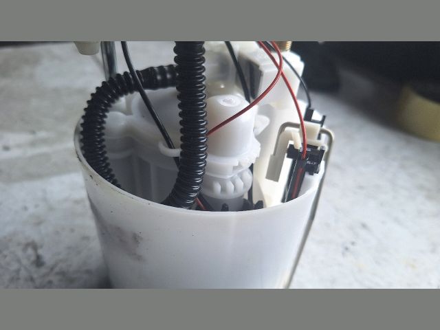 bontott RENAULT MEGANE III Üzemanyag Szivattyú