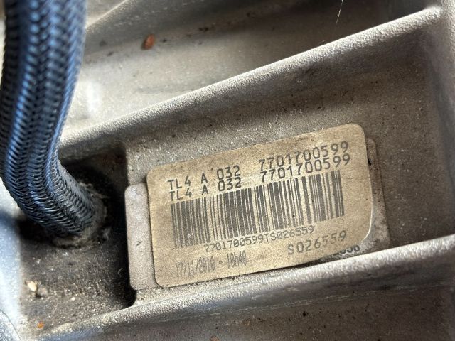 bontott RENAULT MEGANE III Váltó (Mechanikus)