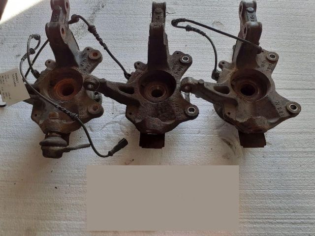 bontott RENAULT MEGANE III Bal első Csonkállvány Kerékaggyal