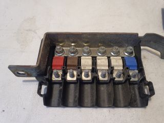 bontott RENAULT MEGANE III Biztosítéktábla Motortér