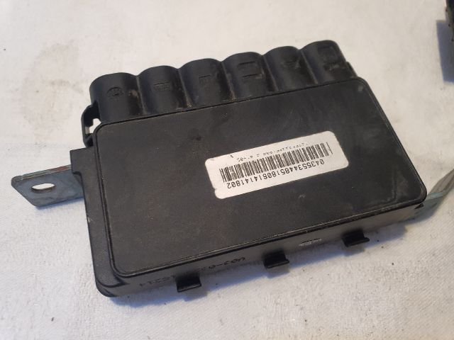 bontott RENAULT MEGANE III Biztosítéktábla Motortér