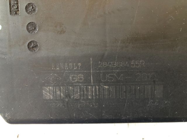 bontott RENAULT MEGANE III Biztosítéktábla Motortér