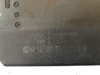 bontott RENAULT MEGANE III Biztosítéktábla Motortér