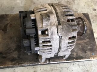 bontott RENAULT MEGANE III Generátor