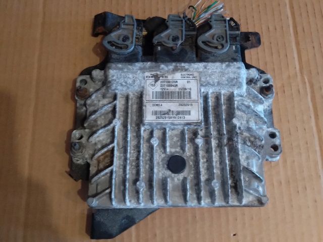 bontott RENAULT MEGANE III Motorvezérlő