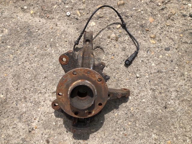 bontott RENAULT MEGANE III Bal első Csonkállvány Kerékaggyal