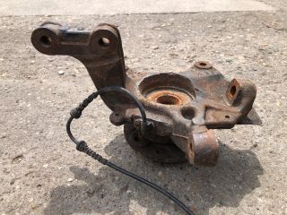 bontott RENAULT MEGANE III Bal első Csonkállvány Kerékaggyal