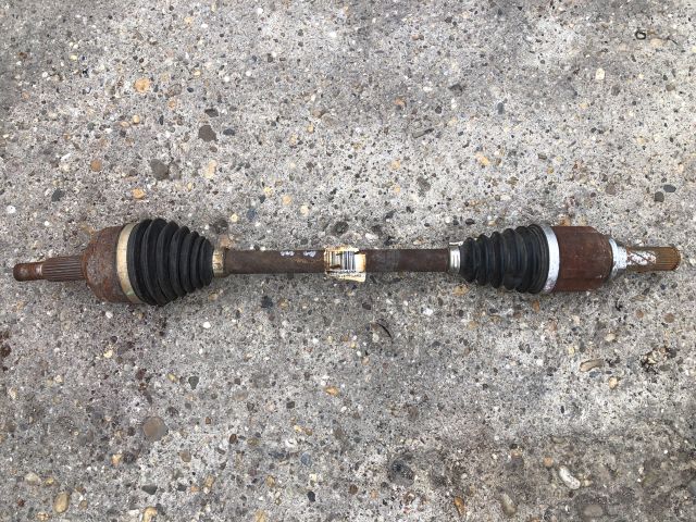 bontott RENAULT MEGANE III Bal Féltengely