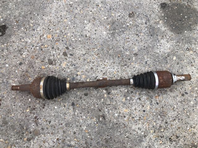 bontott RENAULT MEGANE III Bal Féltengely