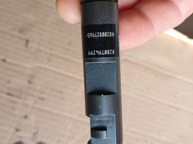 bontott RENAULT MEGANE III Porlasztó (1 db)