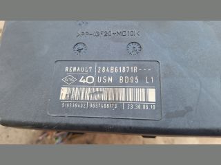 bontott RENAULT MEGANE III Biztosítéktábla Motortér