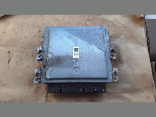 bontott RENAULT MEGANE III Motorvezérlő