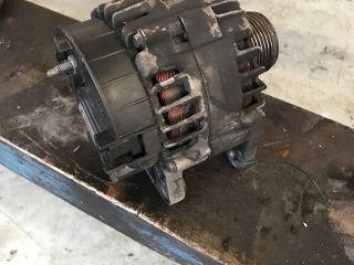 bontott RENAULT MEGANE III Generátor