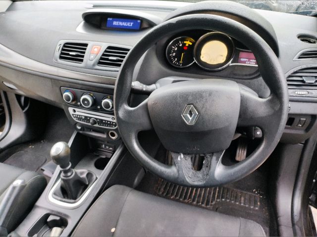 bontott RENAULT MEGANE III Jobb Féltengely