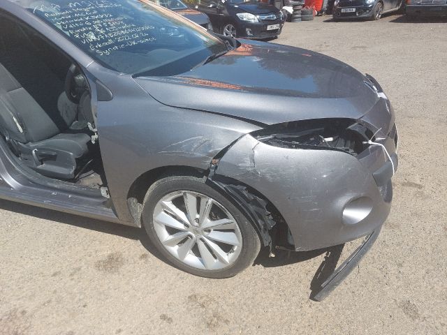 bontott RENAULT MEGANE III Klímahűtő Radiátor