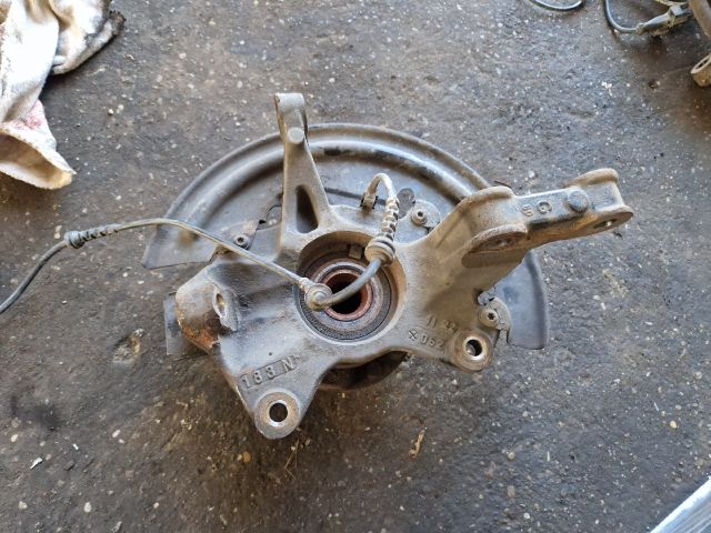 bontott RENAULT MEGANE III Bal első Csonkállvány Kerékaggyal