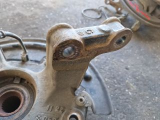 bontott RENAULT MEGANE III Bal első Csonkállvány Kerékaggyal