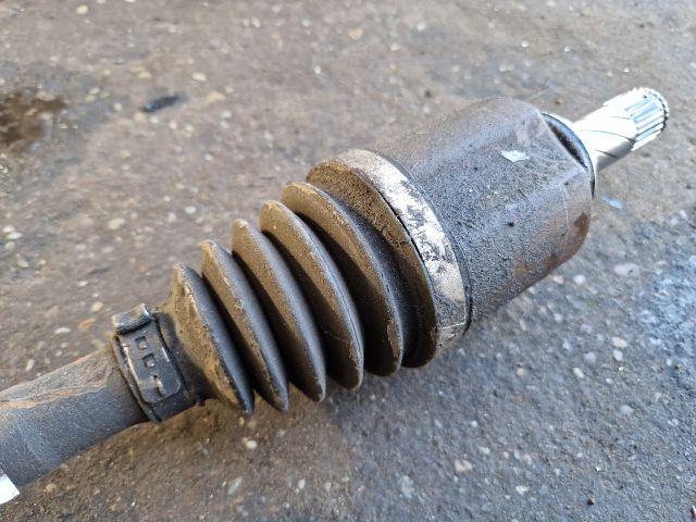 bontott RENAULT MEGANE III Bal Féltengely