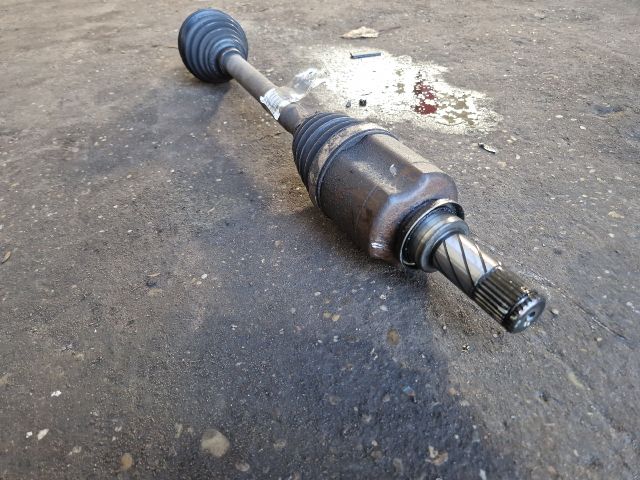 bontott RENAULT MEGANE III Bal Féltengely