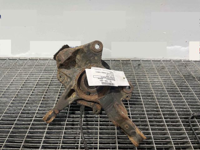 bontott RENAULT MEGANE III Jobb első Csonkállvány