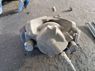 bontott RENAULT MEGANE III Jobb első Féknyereg Munkahengerrel