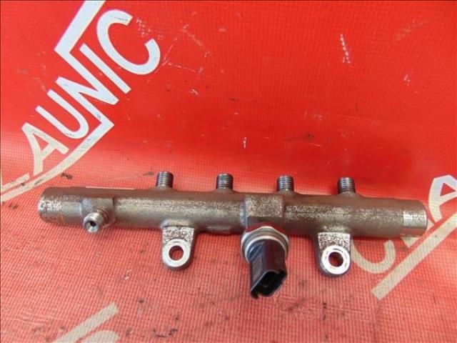 bontott RENAULT MEGANE III Porlasztó Sor / Híd