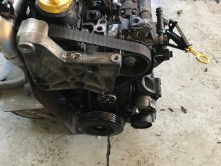 bontott RENAULT MEGANE III Motor (Fűzött blokk hengerfejjel)