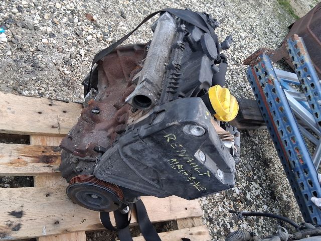 bontott RENAULT MEGANE III Motor (Fűzött blokk hengerfejjel)