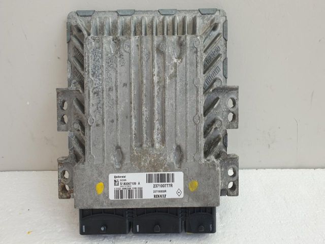 bontott RENAULT MEGANE III Motorvezérlő
