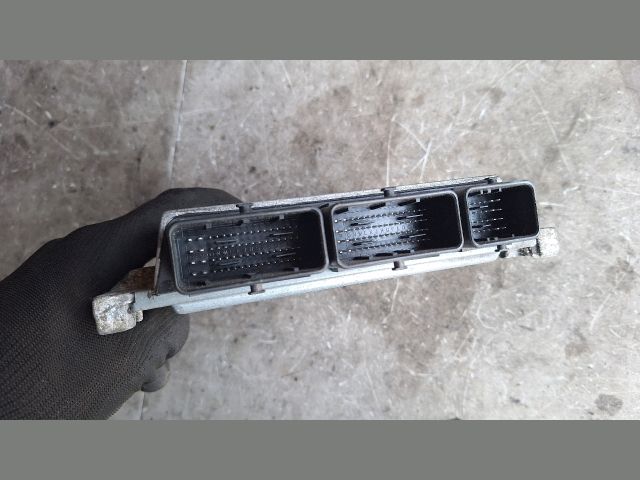 bontott RENAULT MEGANE III Motorvezérlő