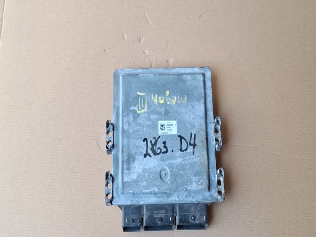 bontott RENAULT MEGANE III Motorvezérlő