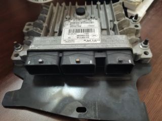 bontott RENAULT MEGANE III Motorvezérlő