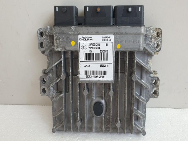 bontott RENAULT MEGANE III Motorvezérlő