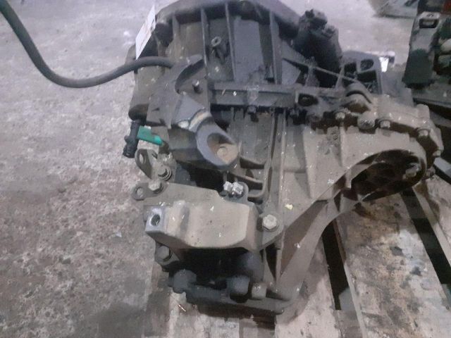 bontott RENAULT MEGANE III Váltó (Mechanikus)