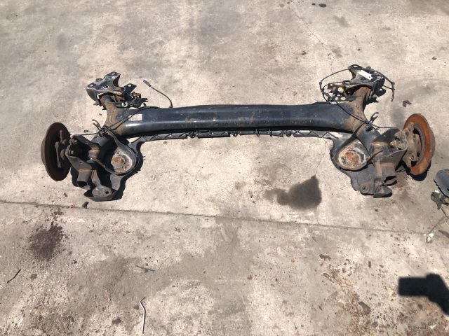 bontott RENAULT MEGANE III Hátsó Híd (Tárcsafékes)