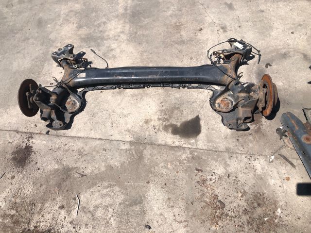 bontott RENAULT MEGANE III Hátsó Híd (Tárcsafékes)