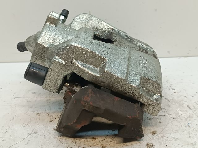 bontott RENAULT MEGANE III Bal első Féknyereg Munkahengerrel