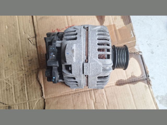 bontott RENAULT MEGANE III Generátor