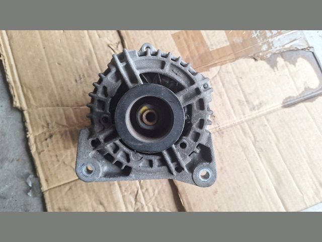 bontott RENAULT MEGANE III Generátor