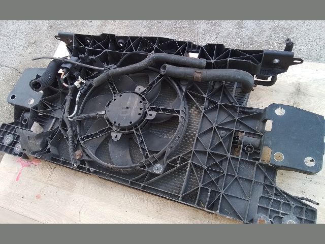 bontott RENAULT MEGANE III Komplett Homlokfal (Részeivel)