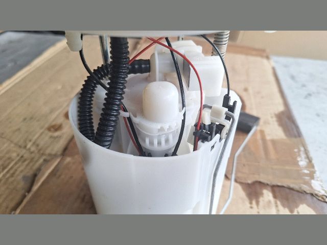 bontott RENAULT MEGANE III Üzemanyag Szivattyú