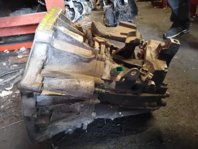 bontott RENAULT MEGANE III Váltó (Mechanikus)